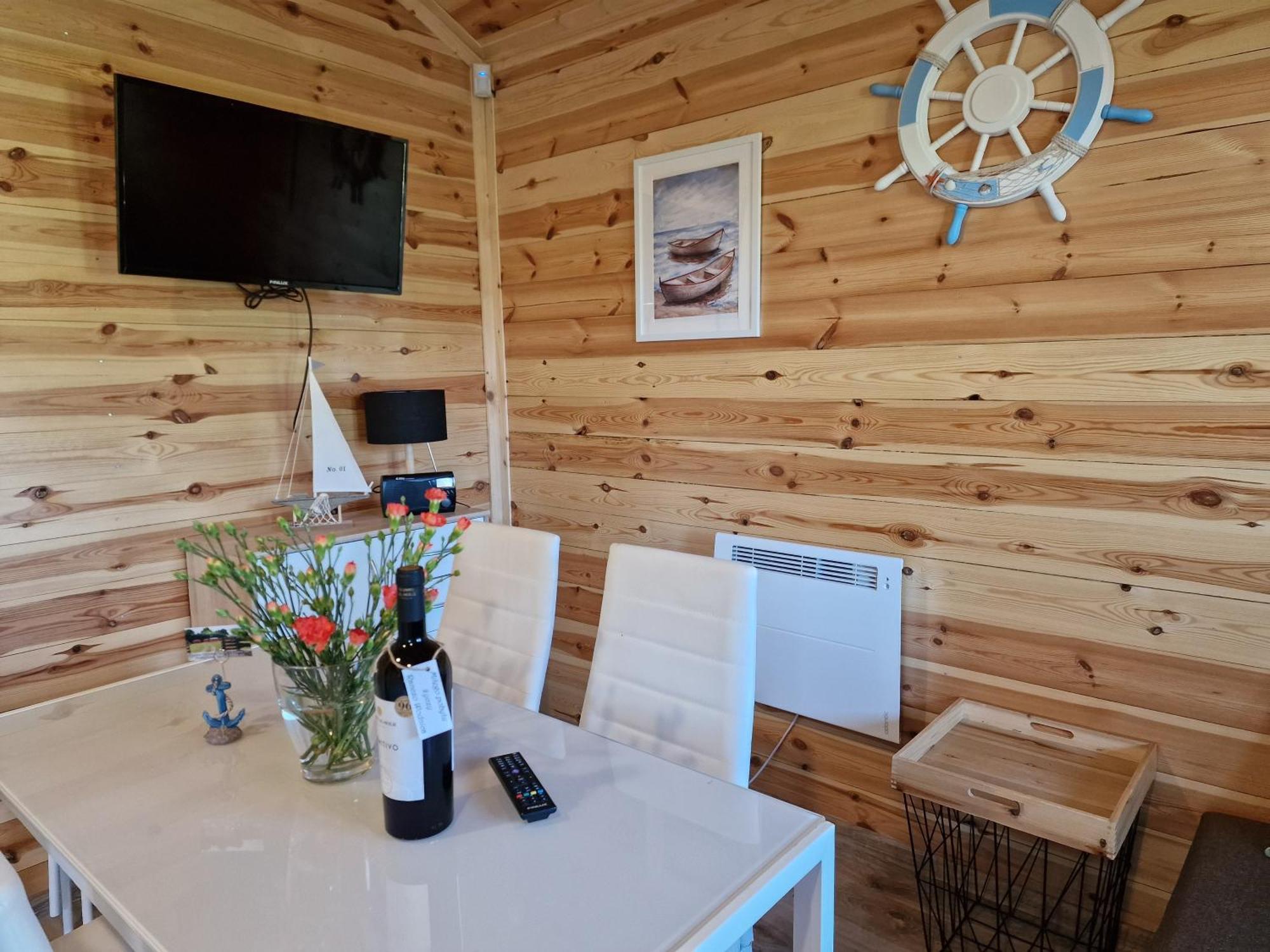 Ranczo Wodnica - Domki Letniskowe, Domki Na Wylacznosc Ustka Exterior foto